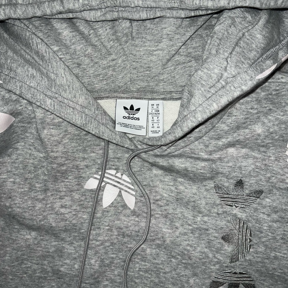 Super cute cropped adidas hoodie - Picture 4 of 4